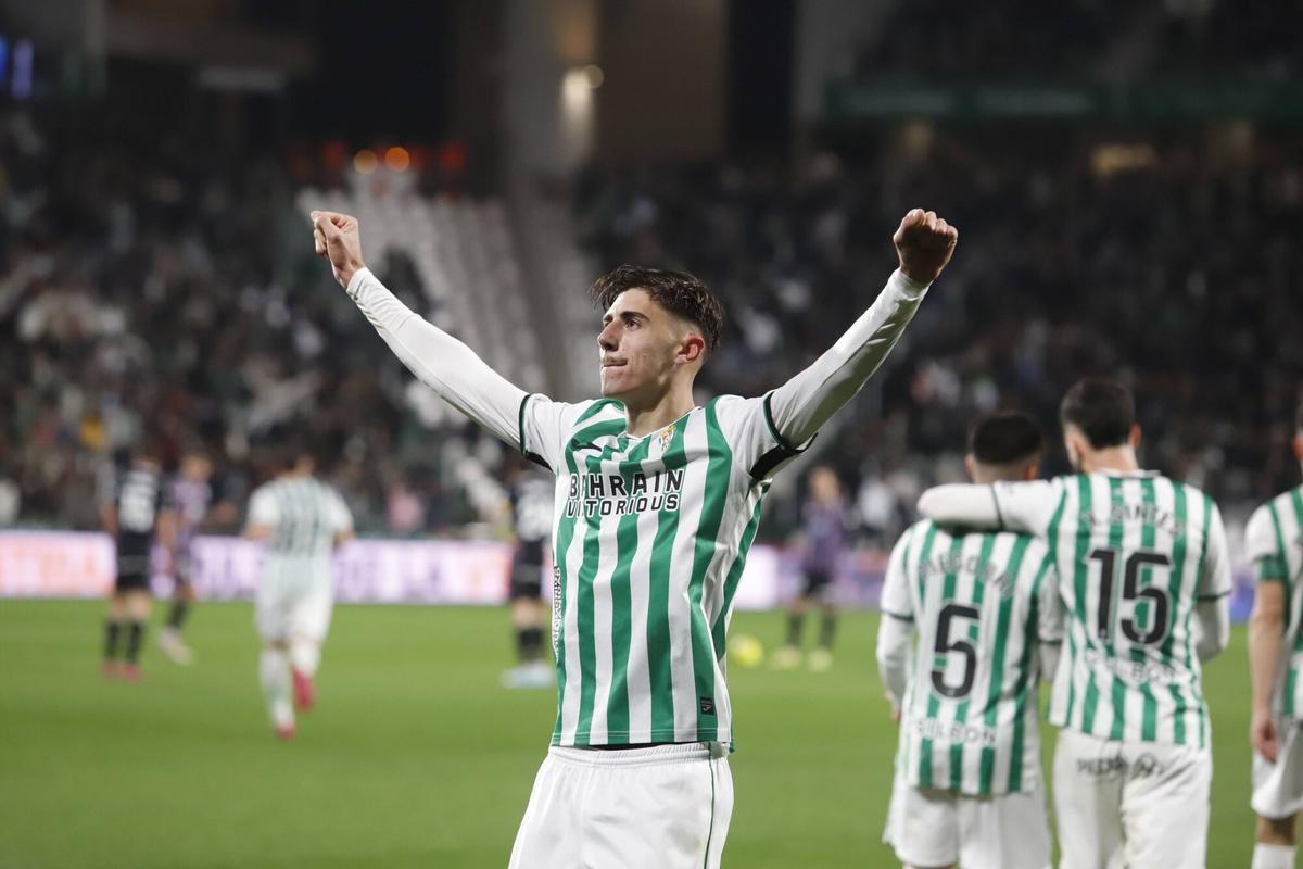 Dani Requena celebrando un gol del Córdoba CF esta temporada