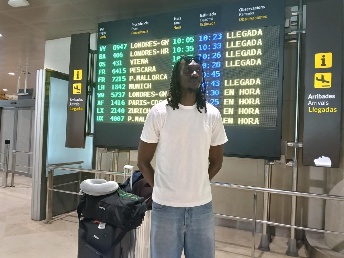 Gueye, a su llegada a Manises