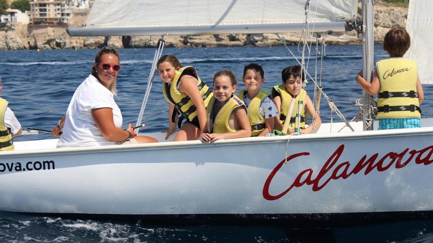 Éste es el campus de verano en Mallorca donde tus hijos aprenderán a navegar de forma segura con monitores profesionales