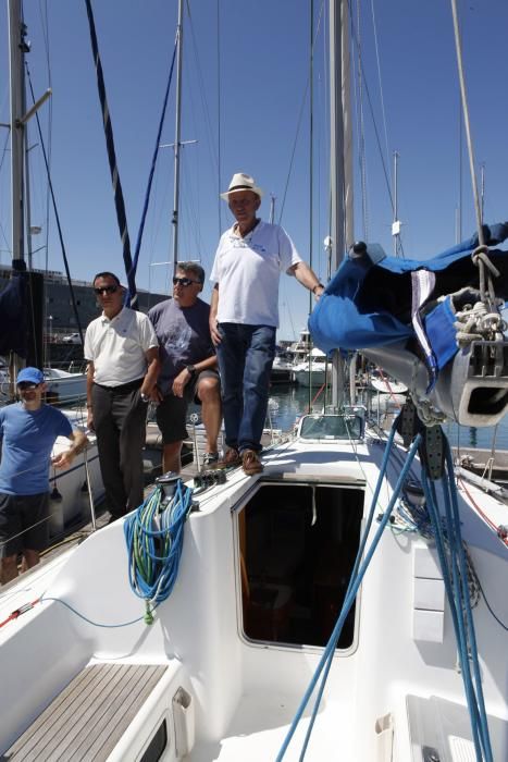 Tripulación del velero 'Mambo', que participará en la regata 'El Gaitero'