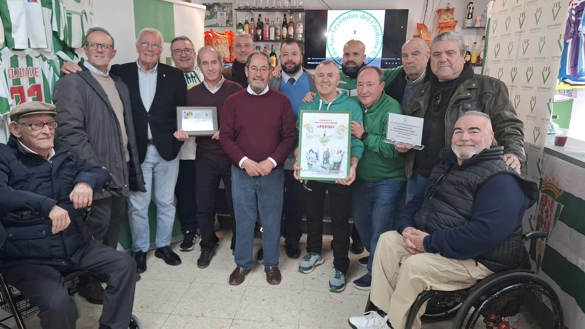El acto de homenaje de veteranos a Pepín, el pasado domingo.