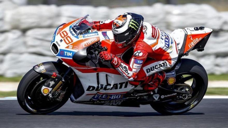 Lorenzo: &quot;Sin las alas, la Ducati se mueve mucho&quot;