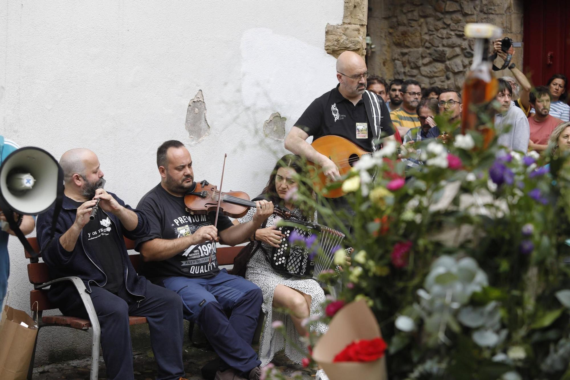 Así fue la despedida y el homenaje de amigos y clientes del Cafetón en Avilés a sus dueños, muertos en León