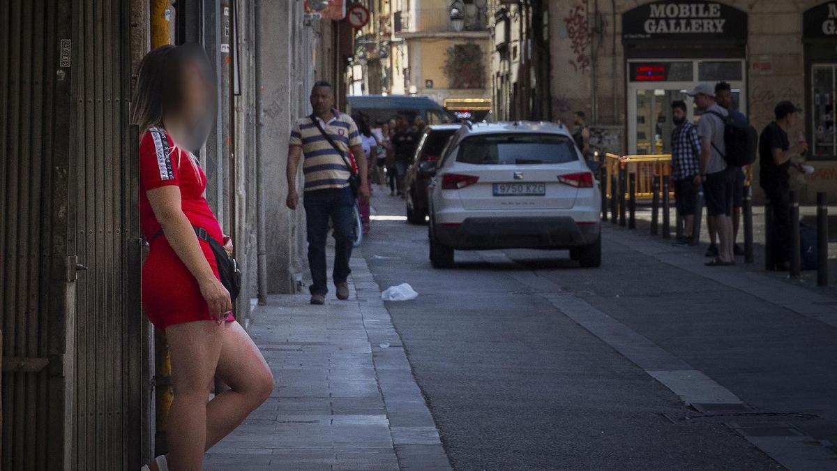 Les prostitutes davant la llei de l’abolició: «Així patirem més violència»