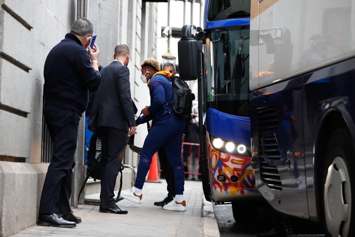 La caótica llegada del Barça al hotel de concentración