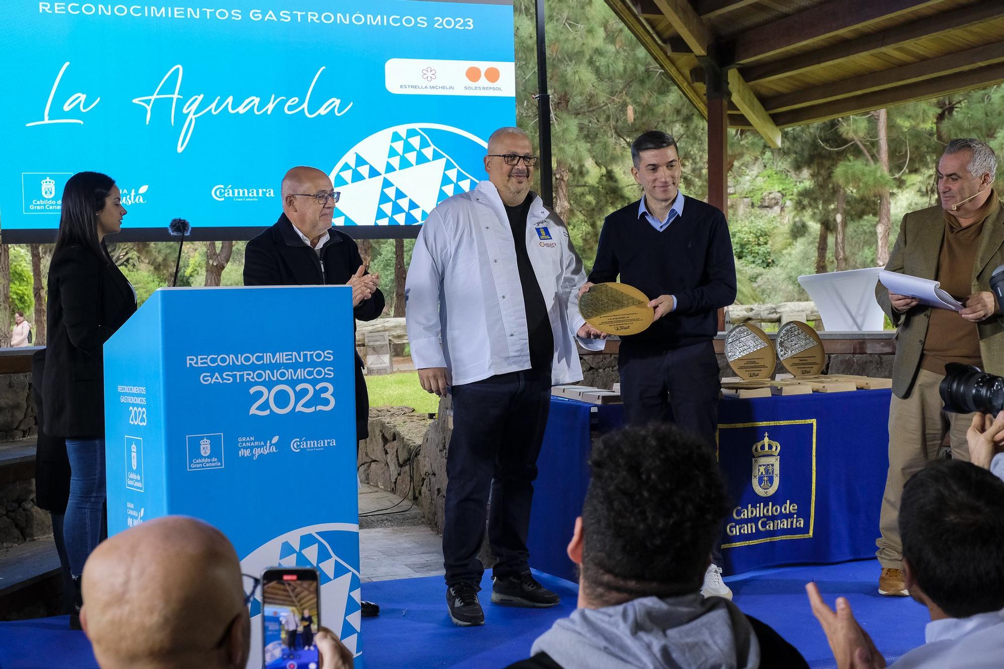 El Cabildo de Gran Canaria homenajea a los galardonados con las Guías Michelin y Repsol 2023