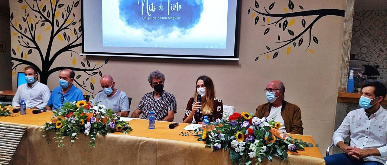 Un momento de la presentación en el Poble Nou de Benitatxell de «Nits de tinta». | A. P. F.