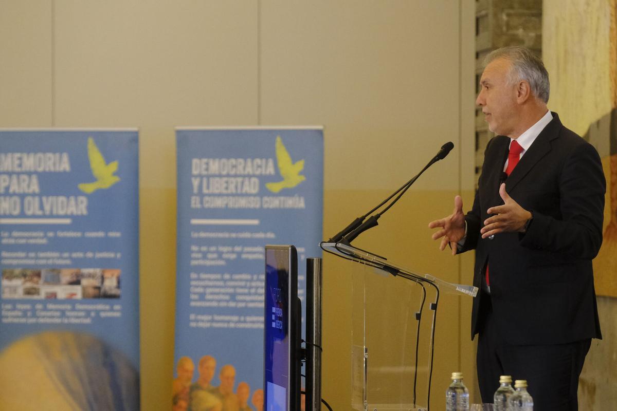 Foro de La Provincia/DLP y Prensa Ibérica con el ministro Ángel Víctor Torres