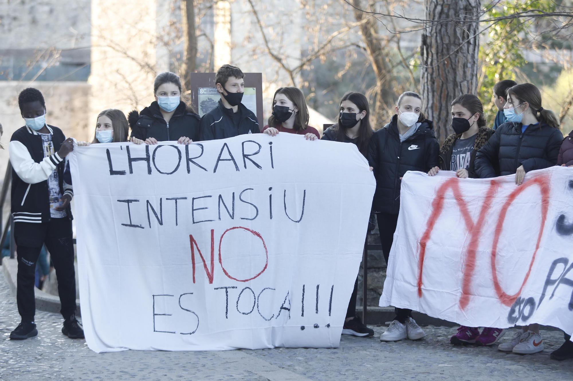 L’institut escola Salvador Vilarrasa de Besalú reivindica la jornada compacta