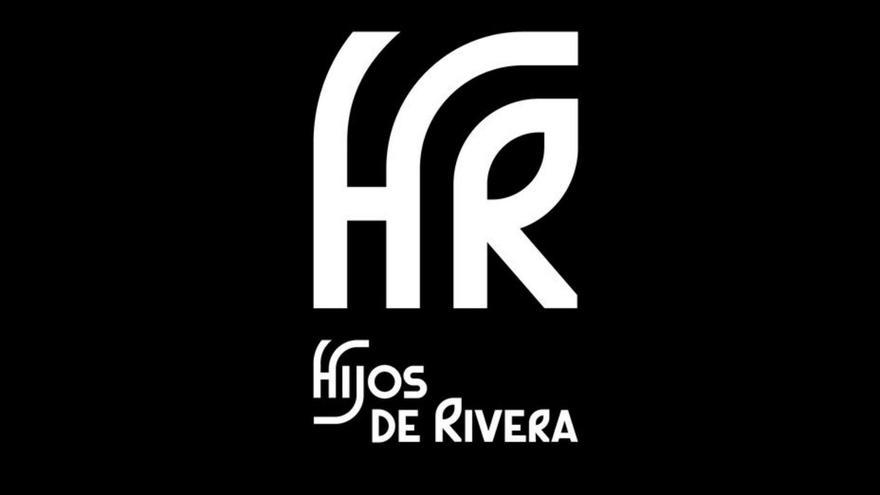 El logo corporativo de Hijos de Rivera, en blanco sobre negro.   | // La Opinión