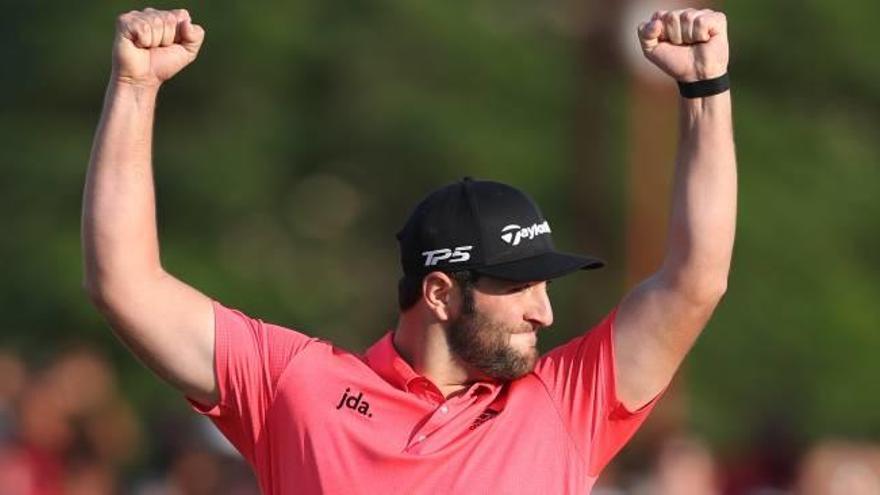 Jon Rahm tras conseguir la histórica victoria en Dubai.