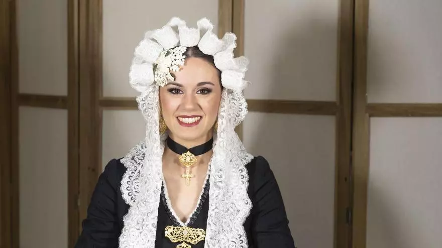 Raquel Ruiz Birlanga, candidata de la hoguera Diputació-Renfe