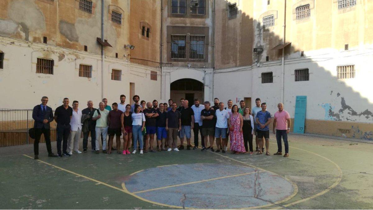 Reunión de voluntarios de Espartans de Catalunya en la carcel La Modelo