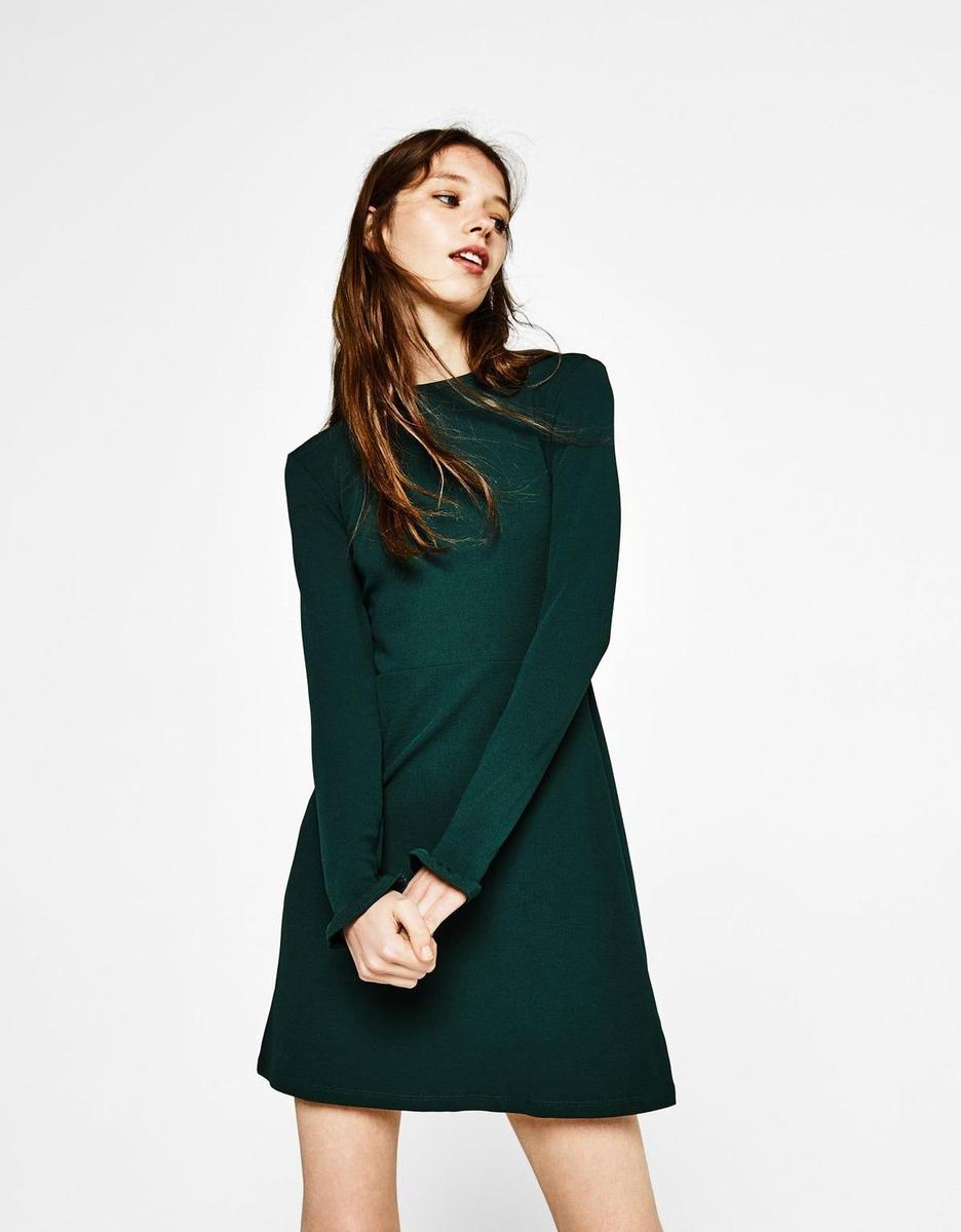Vestido verde de Bershka (Precio: 15,99 euros)