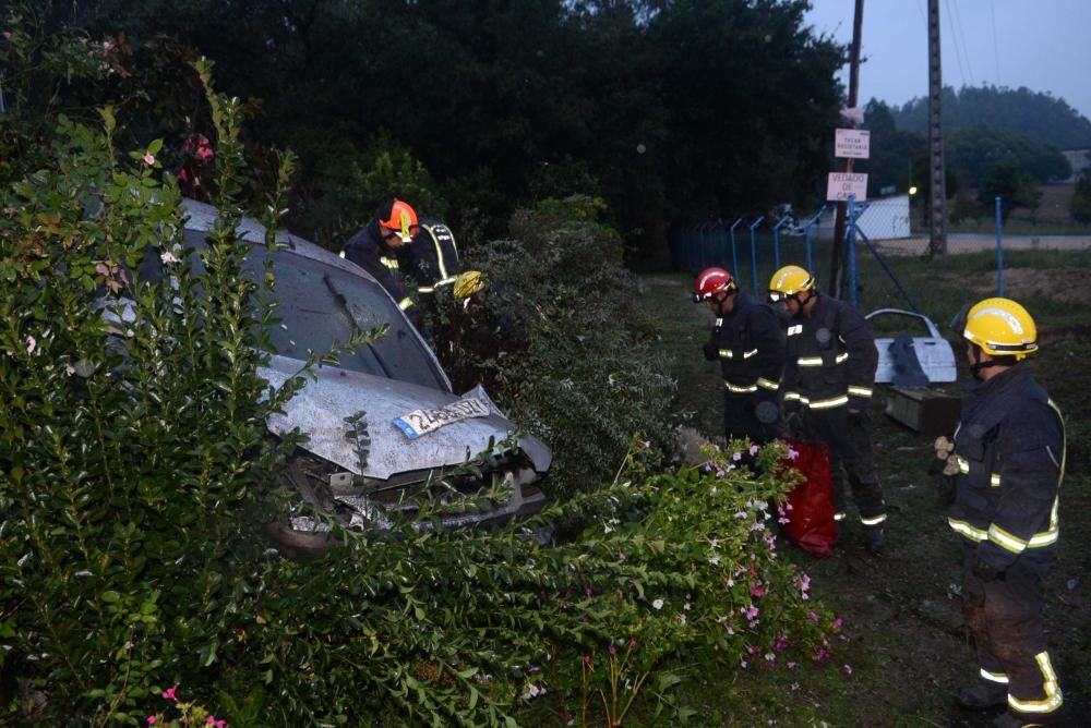 Rescatan a una mujer tras un accidente en Caldas