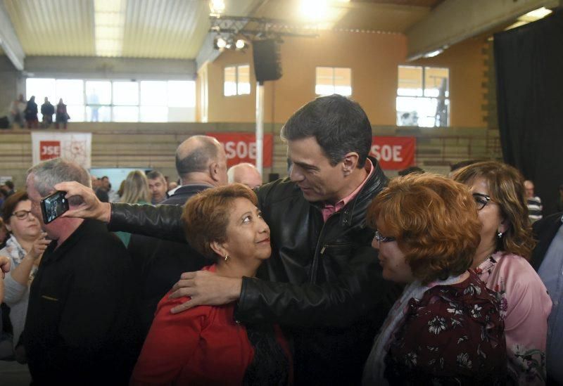 Pedro Sánchez celebra la Fiesta de la Rosa en Ayerbe