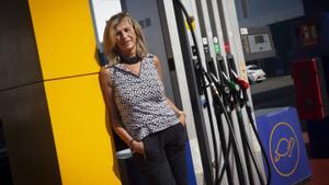 Marta Fàbregas, CEO de On Turtle, en la gasolinera de Mercabarna. 