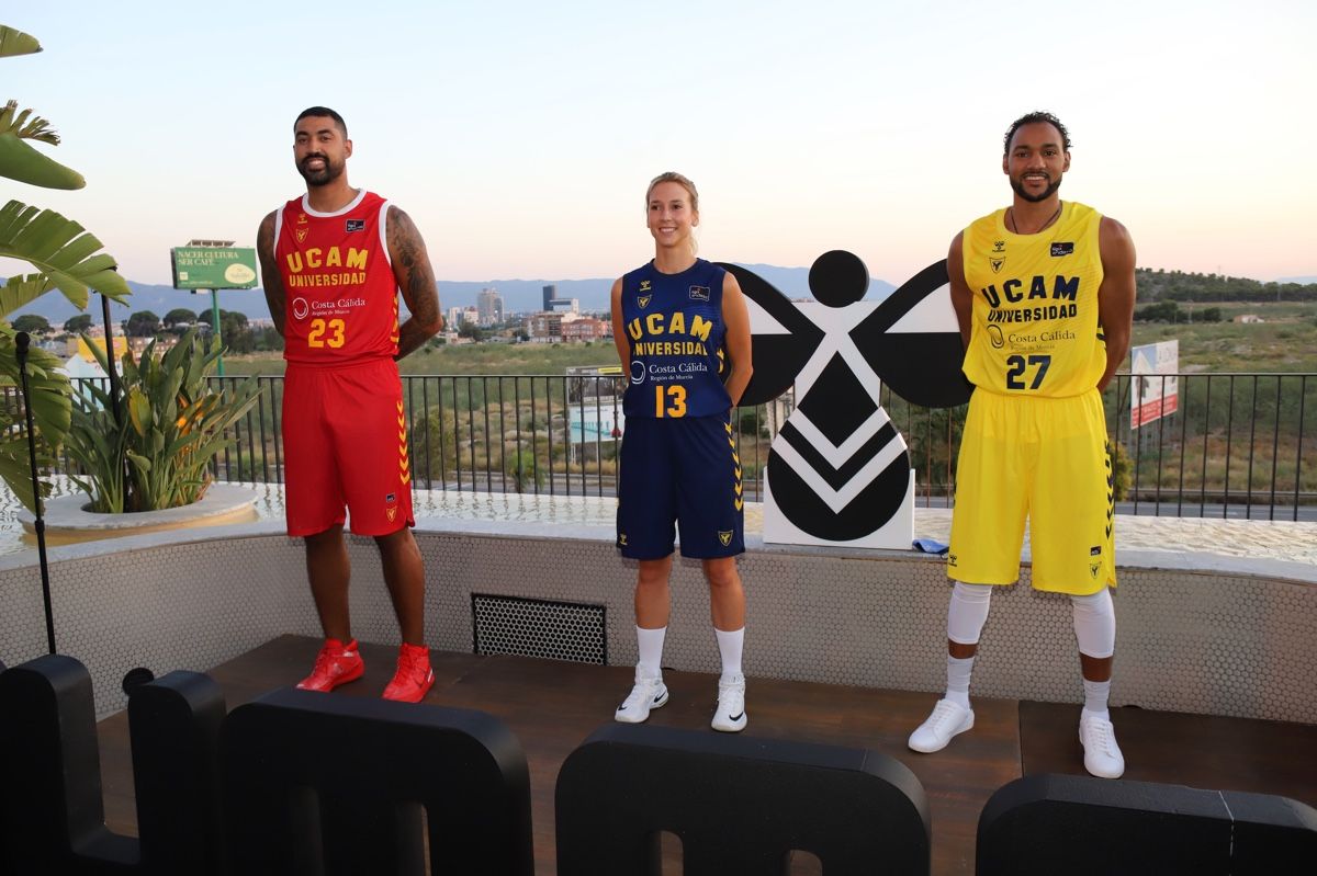 Los equipos de la UCAM presentan sus nuevas equipaciones