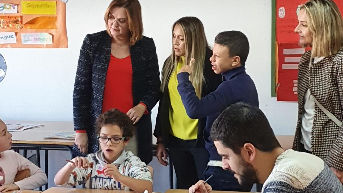 Isabel Franco visitó este martes la escuela de Navidad de Dabadá.