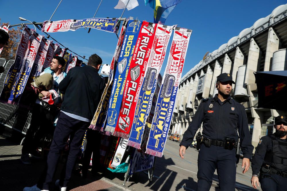 Las aficiones de River y Boca llenan Madrid