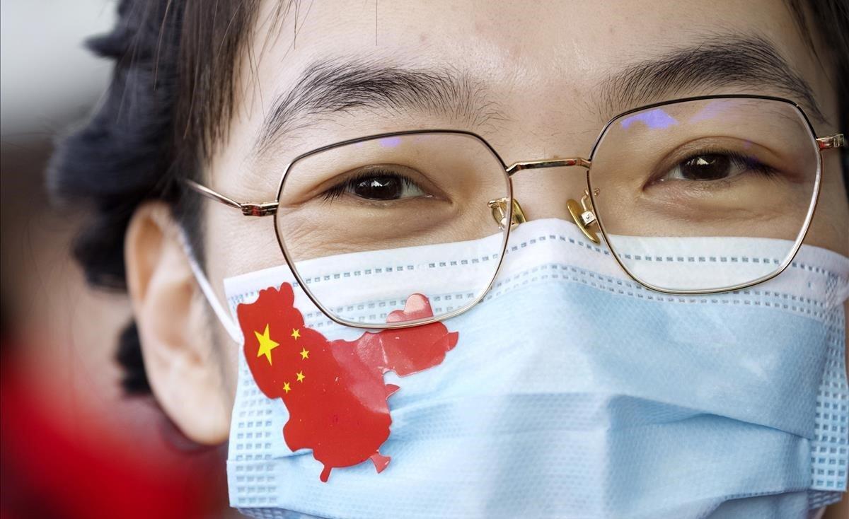 zentauroepp53060915 a medical worker from china s jilin province wears a sticker200408122115