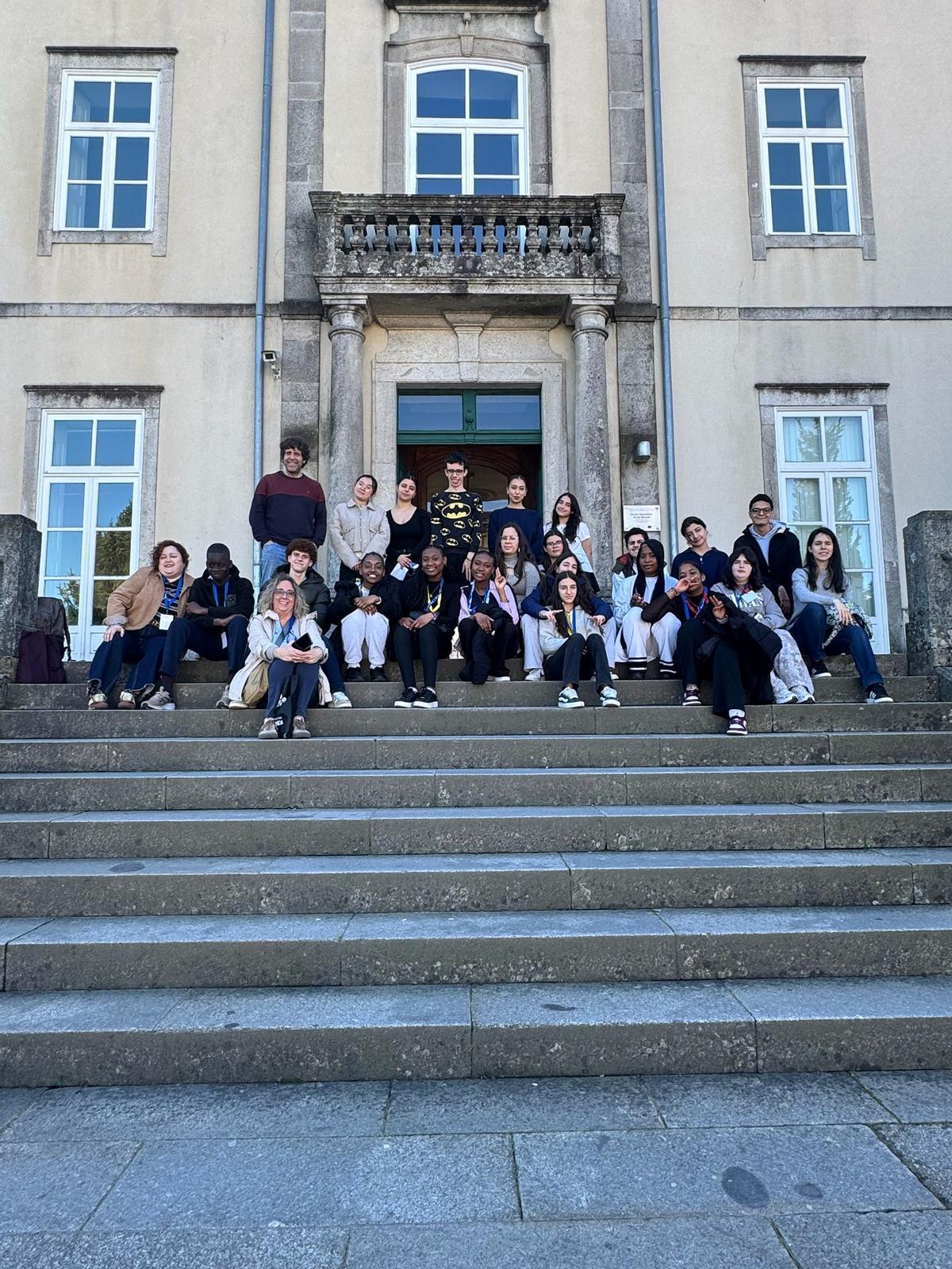 Un grupo de alumnos del IES Andalán de Zaragoza disfruta de una estancia Erasmus en Portugal