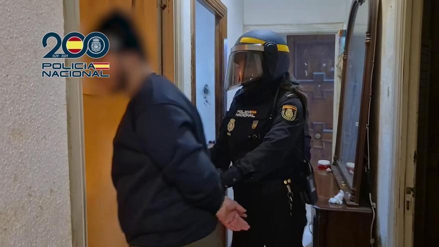 La Policía Nacional desmantela un punto negro de venta de droga a menores en Vigo