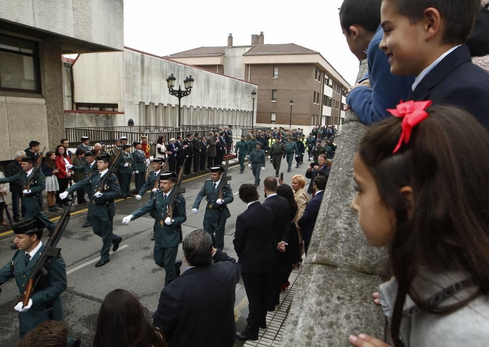 Actos oficiales en el cuartel del Rubín por el día del Pilar