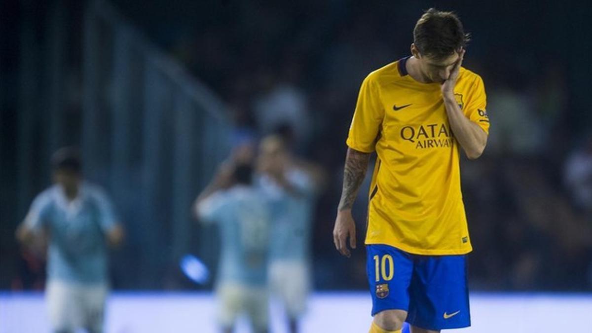 Messi hace un gesto de desesperación durante el partido.