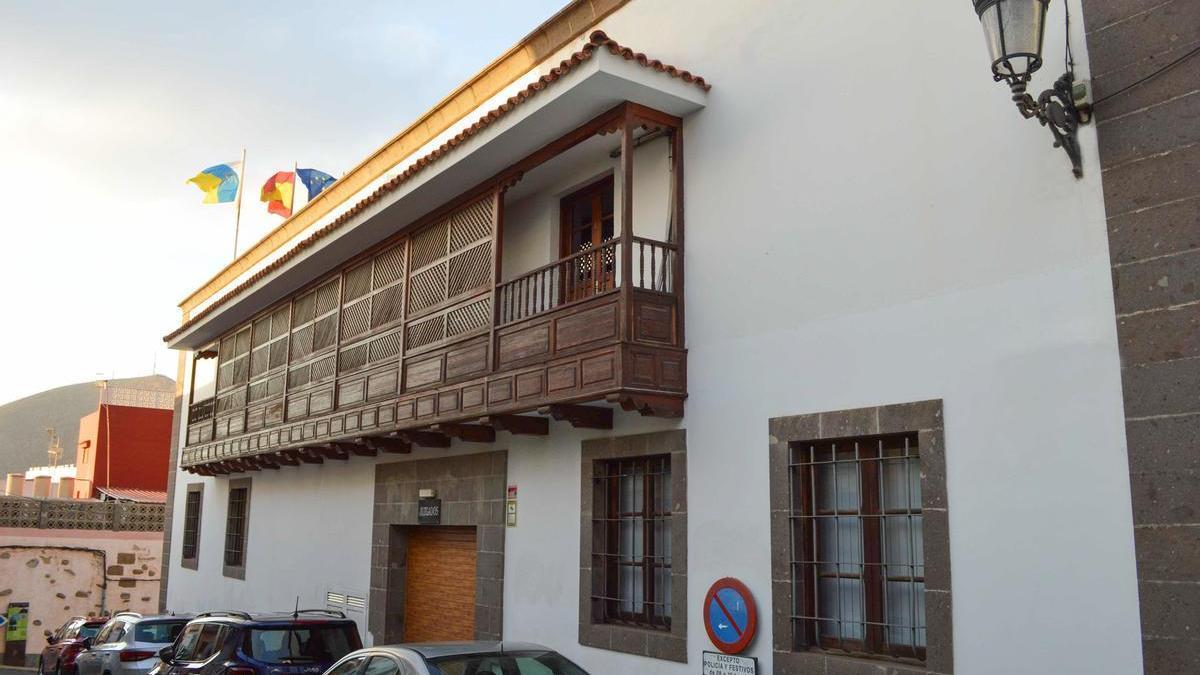 Vista exterior de los juzgados de Santa María de Guía.