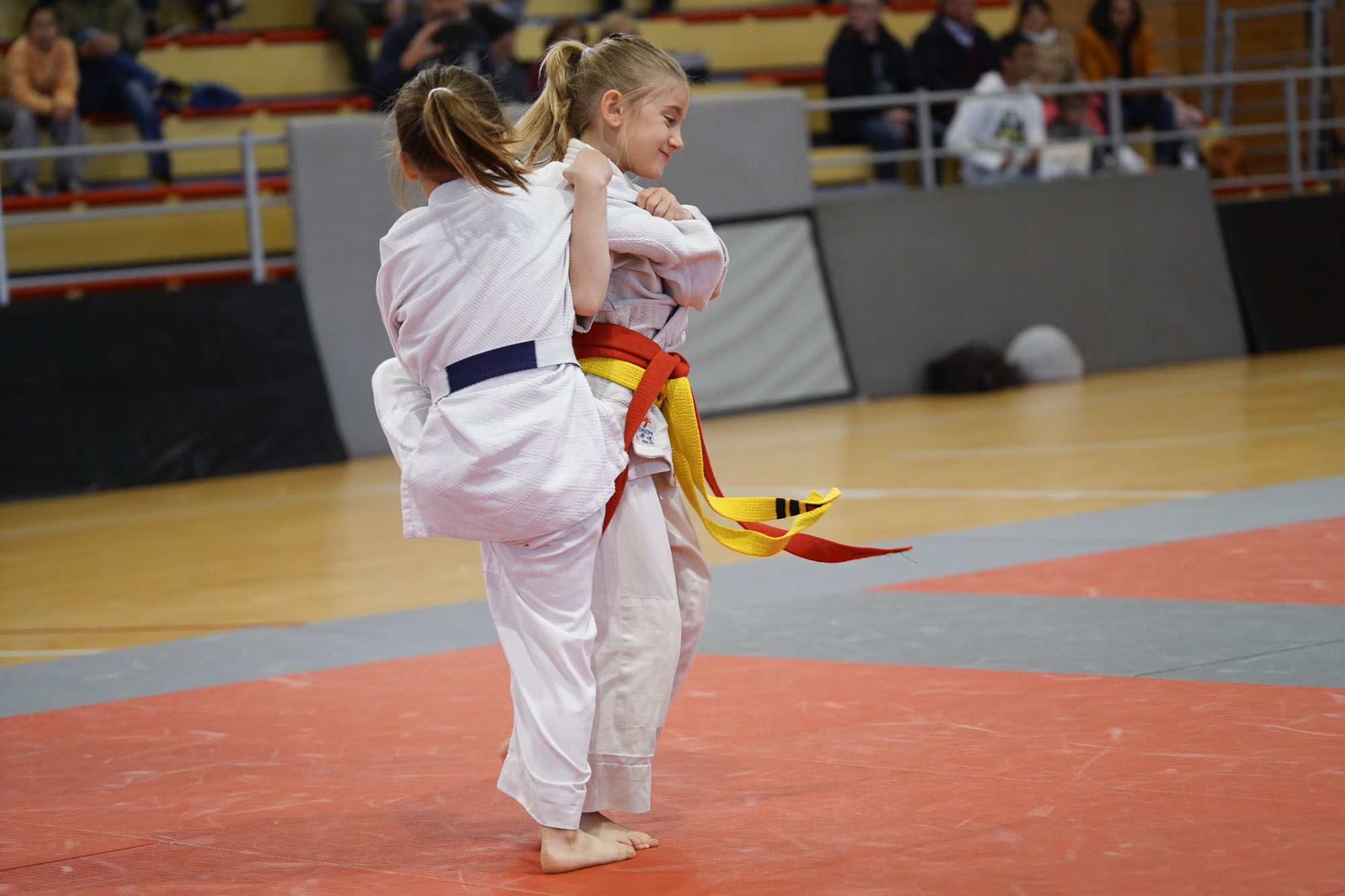 Les imatges del torneig infantil de judo de l'Escola 7