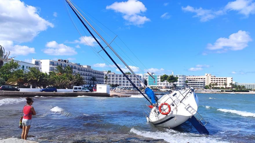 El paso de ‘Betty’ deja barcos encallados y destrozados en Ibiza y Formentera