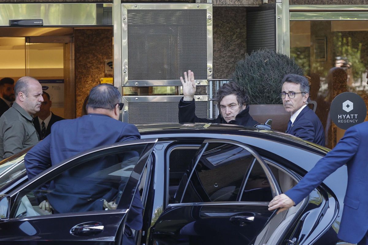 El presidente argentino, Javier Milei, llega a España