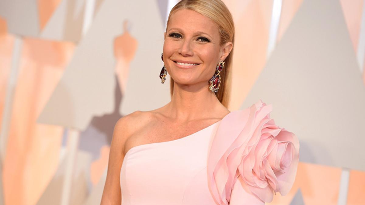 Oscar 2015, Gwyneth Paltrow con maxi pendientes