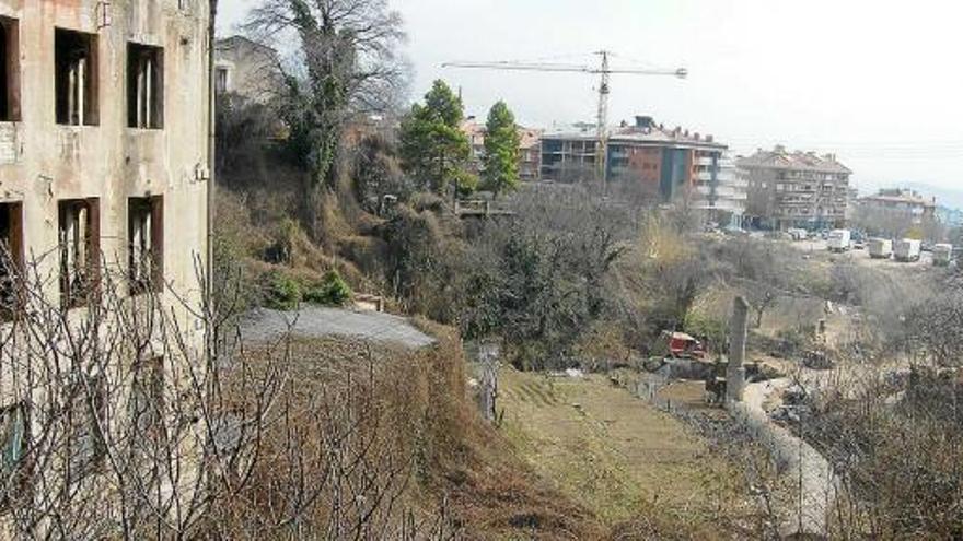 A la zona nord de la Rasa dels Molins s&#039;hi havia d&#039;erigir un edifici nou per albergar un nou mercat municipal