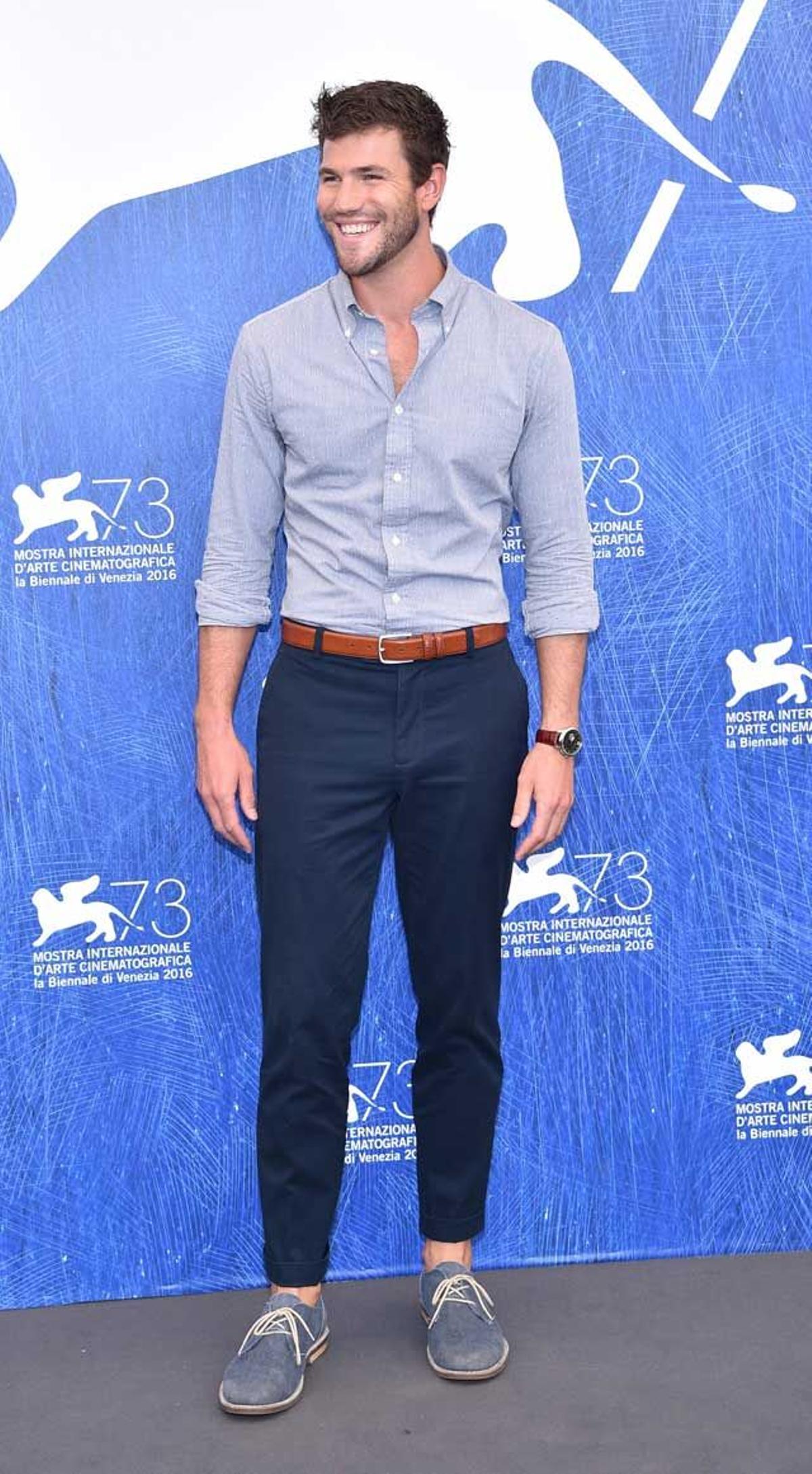 Austin Stowell en el Festival de Venecia.