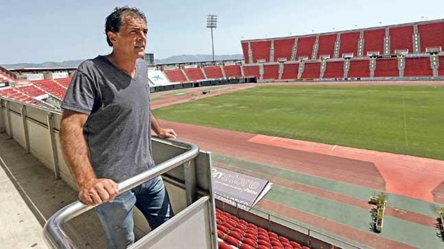 Miquel Àngel Nadal: &quot;El fútbol y la vida es presión, y nosotros vamos a competir por subir a Primera&quot;