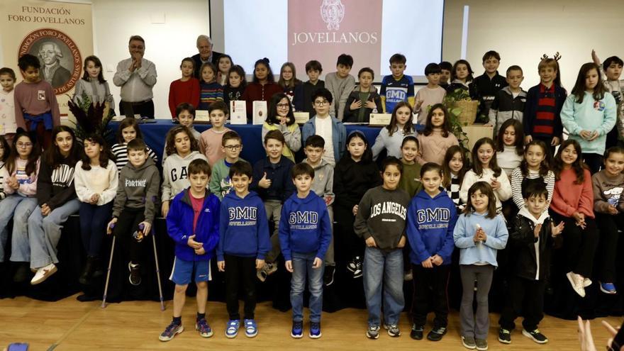 Entrega de diplomas para los alumnos del colegio Jovellanos | MARCOS LEÓN