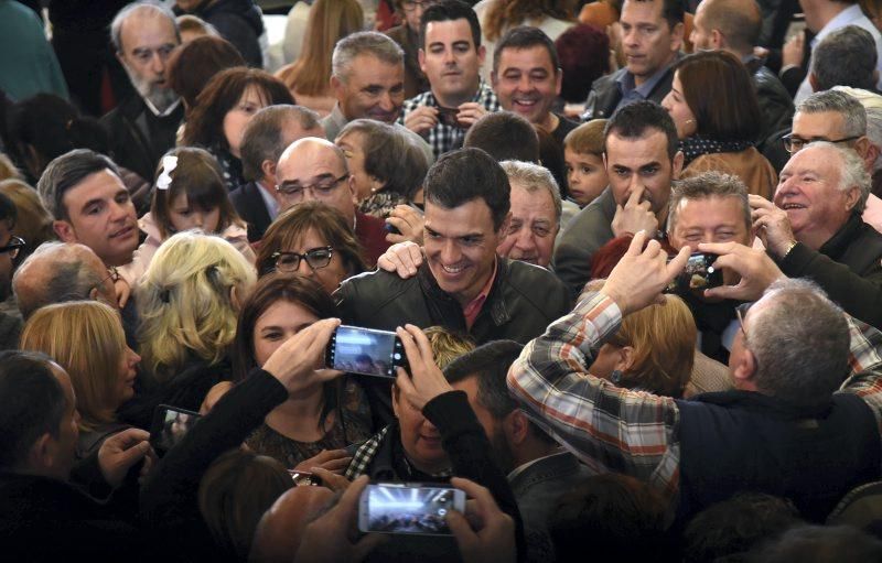 Pedro Sánchez celebra la Fiesta de la Rosa en Ayerbe