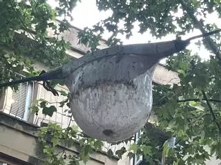 Cort saca brillo a las luminarias de Nuredduna tras una incidencia vecinal, pero el barrio reclama un mantenimiento constante