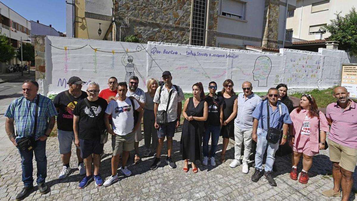 Inauguración de un mural organizado por Doa Saúde Mental en Moaña.