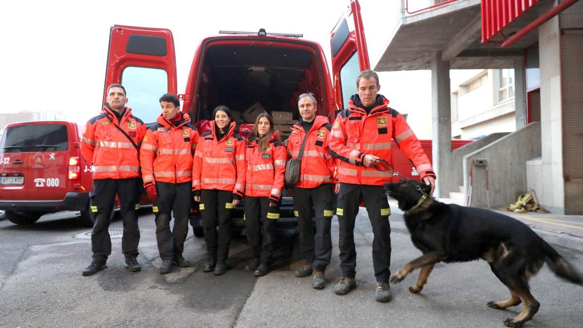 Bomberos de Zaragoza salen a Turquía a ayudar con el rescate por el terremoto.