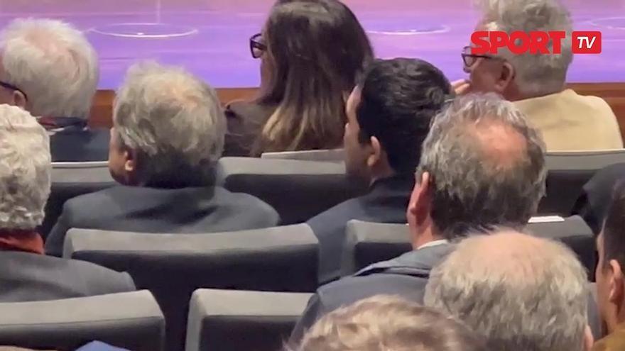 Deco asiste al acto final de campaña de Laporta