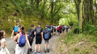 Los niños de Salas disfrutan del Camino de Santiago: "Es una de las actividades más esperadas del verano"