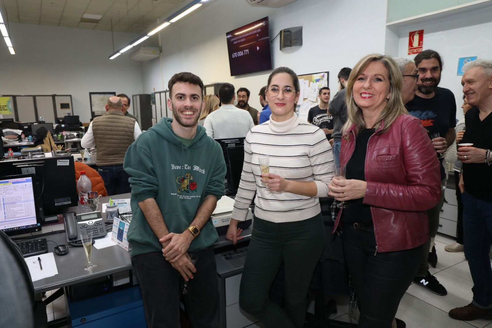 Brindis de todos los que hacen EL PERIÓDICO