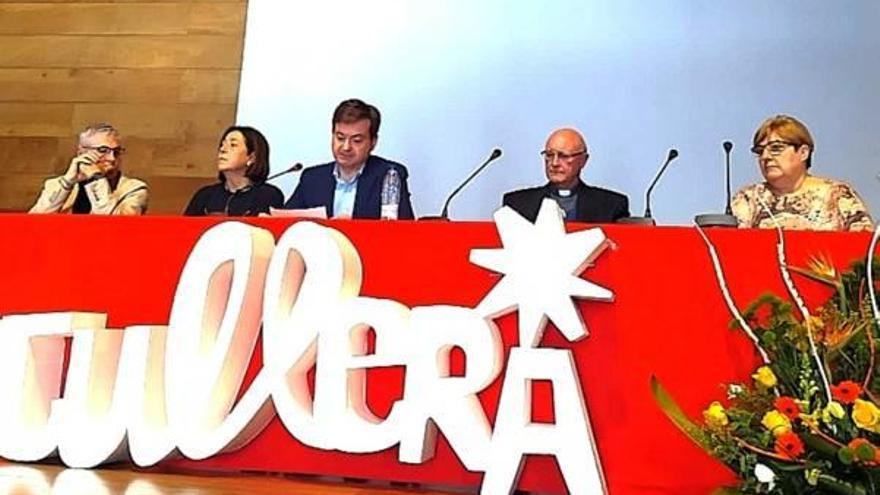 Presentación del libro sobre la Virgen de Cullera.