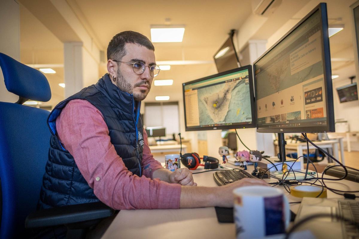 Eduardo Suárez, sismólogo del IGN