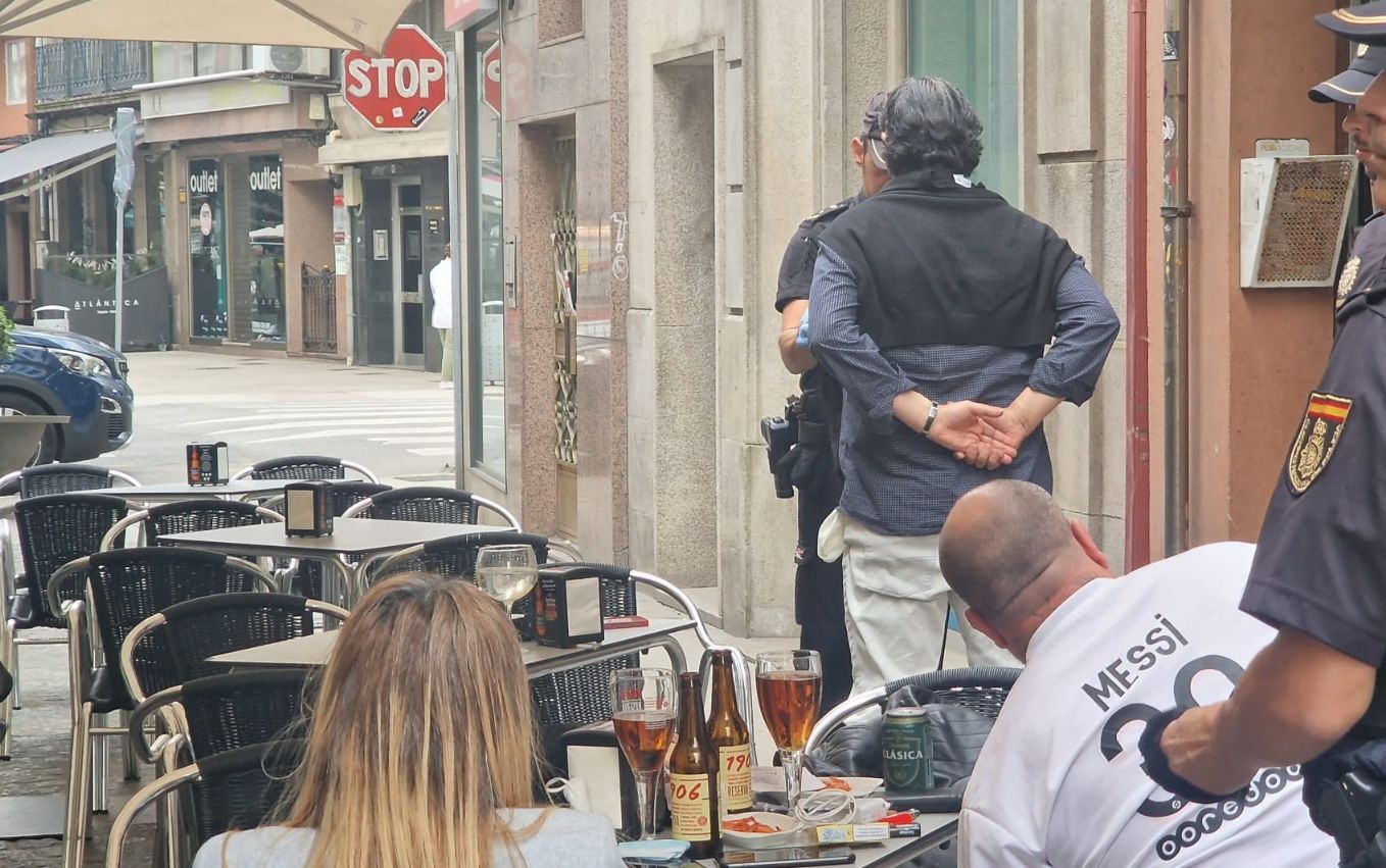 Tarde de perros, policía y drogas con dos detenidos más