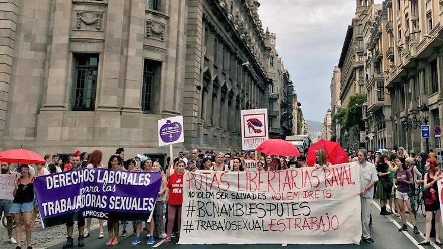 Manifestación por los derechos laborales de las trabajadoras sexuales en Barcelona.