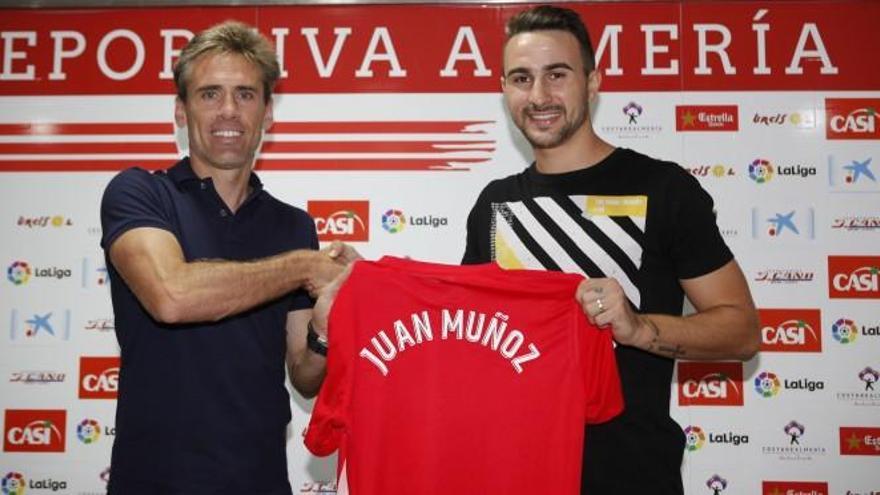 Juan Muñoz asegura que llega para &quot;llevar al Almería donde se merece&quot;
